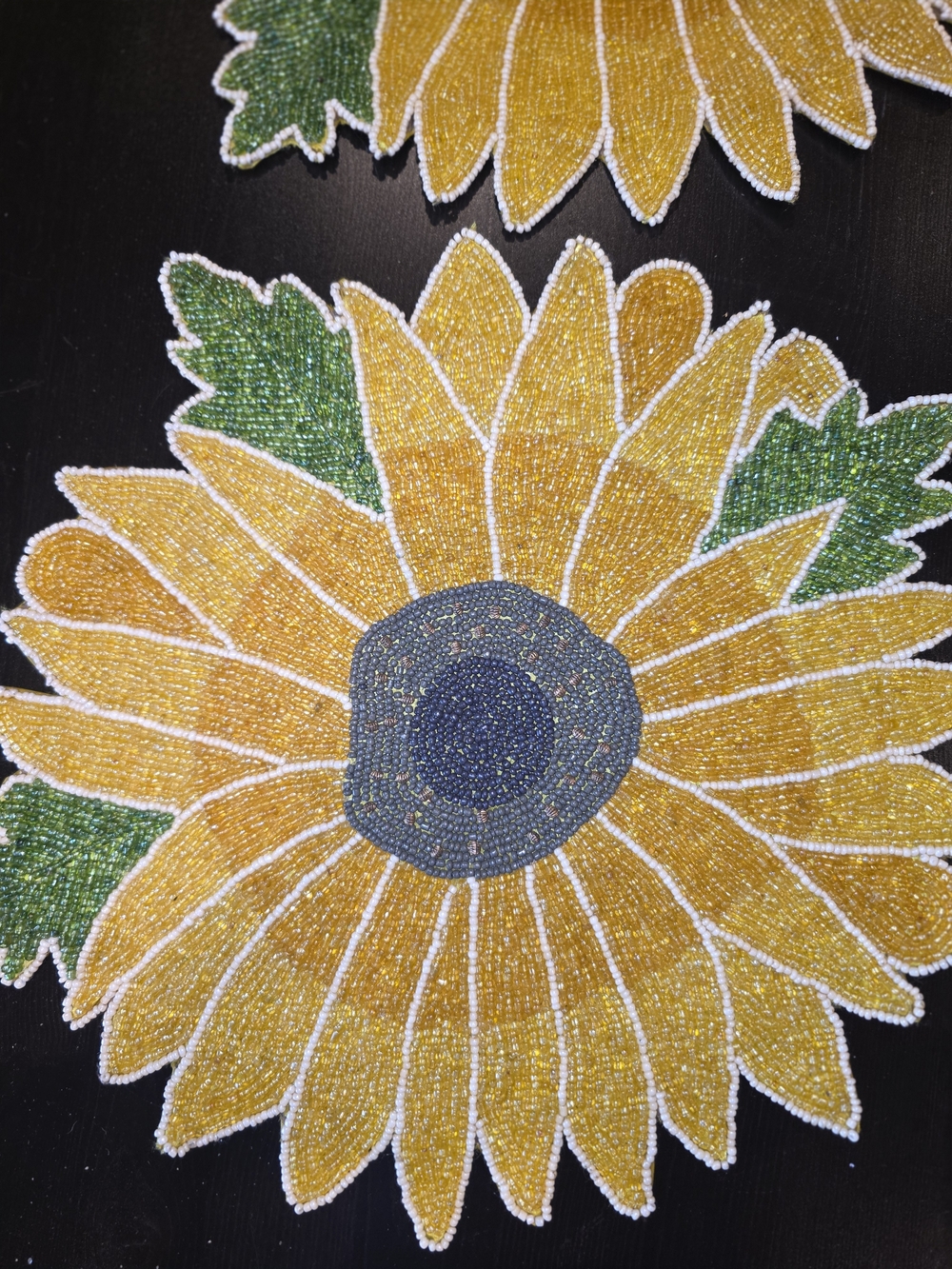 Beaded Sunflower Placemat  Yellow & Green - Picture 2 of 3
